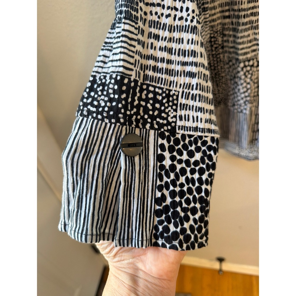 Habitat Button Down Shirt Womens XS Putty‎ Black White Patch Crinkle NEW - Picture 8 of 8